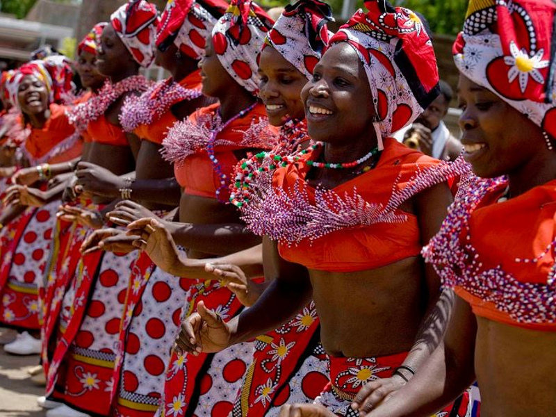 Traditional Kenyan female dancers in colorful attire